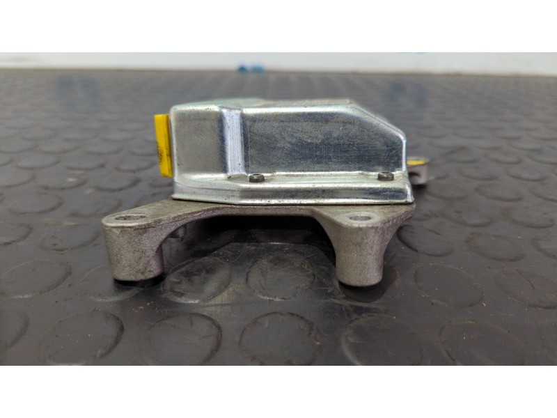 Recambio de centralita airbag para nissan primastar (x83) caja cerrada batalla corta 2,7t referencia OEM IAM 8200402592  