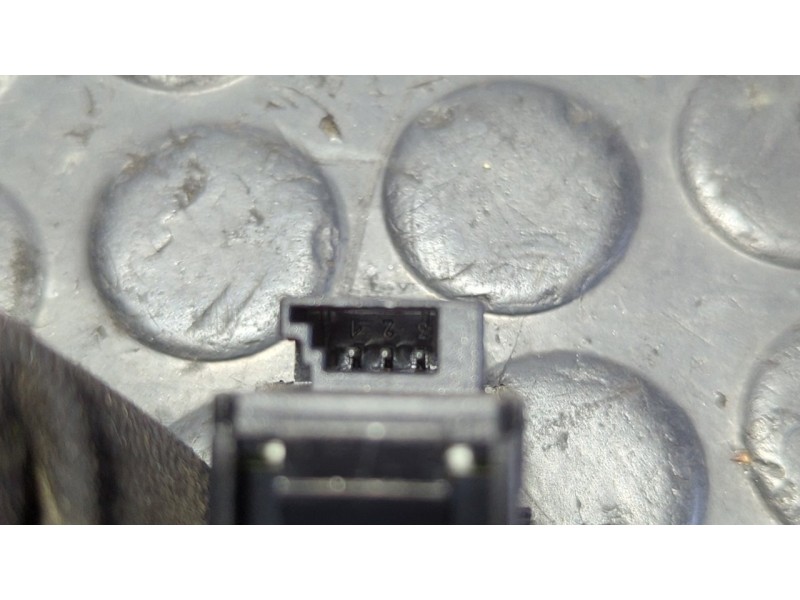 Recambio de mando elevalunas trasero izquierdo para mercedes-benz clase a (w168) 1.7 cdi diesel cat referencia OEM IAM 210820821