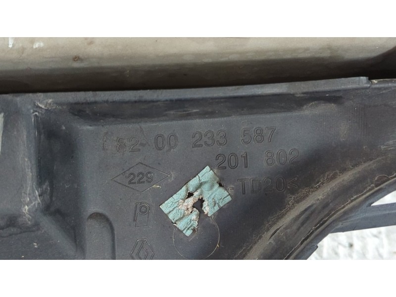 Recambio de rejilla delantera para nissan interstar mod. 04 (x70) 2.5 dci diesel cat referencia OEM IAM 8200233587  