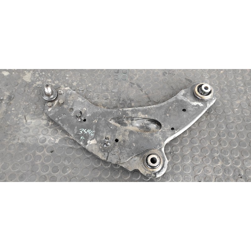 Recambio de brazo derecho inferior delantero para renault trafic caja cerrada (ab 4.01) doble cabina l1h1 2,7t referencia OEM IA
