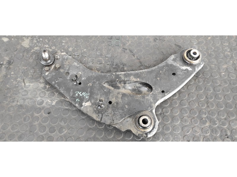 Recambio de brazo derecho inferior delantero para renault trafic caja cerrada (ab 4.01) doble cabina l1h1 2,7t referencia OEM IA