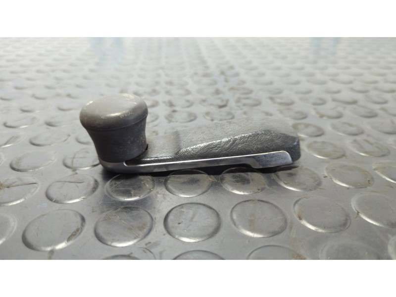 Recambio de maneta elevalunas delantera derecha para mercedes-benz clase c (w201) berlina 1.8 e 190 (201.018) referencia OEM IAM