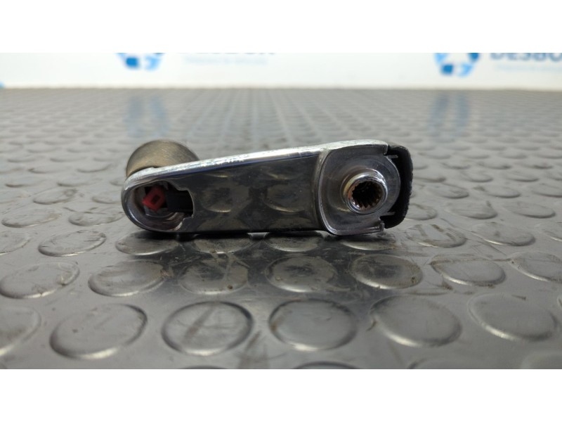 Recambio de maneta elevalunas trasera izquierda para mercedes-benz clase c (w201) berlina 1.8 e 190 (201.018) referencia OEM IAM