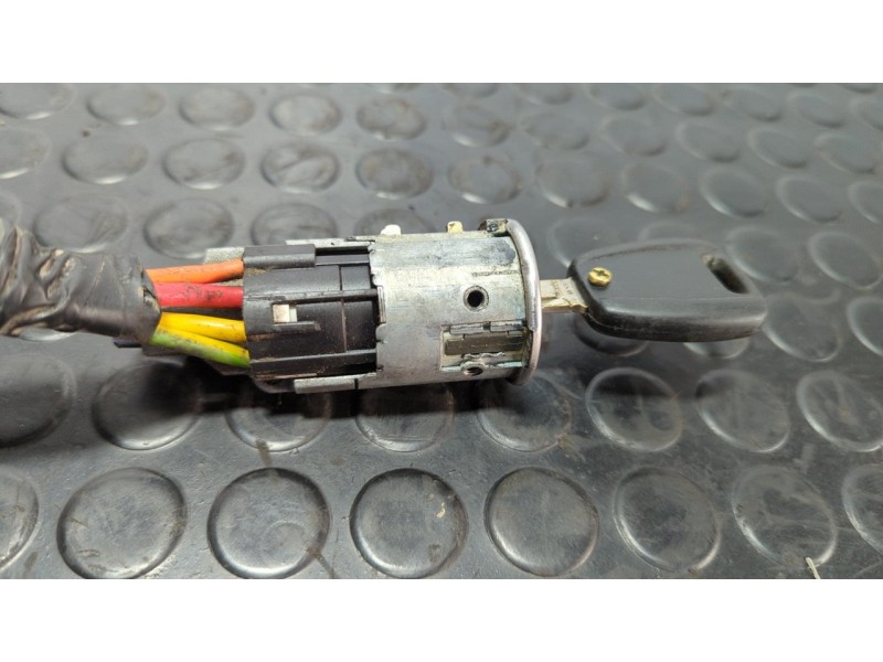 Recambio de conmutador de arranque para nissan interstar mod. 04 (x70) 2.5 dci diesel cat referencia OEM IAM 143408  