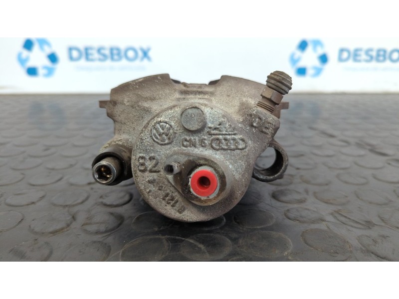 Recambio de pinza de freno delantera derecha para volkswagen caddy ka/kb (2k) 1.9 tdi (bsu) referencia OEM IAM CN682  