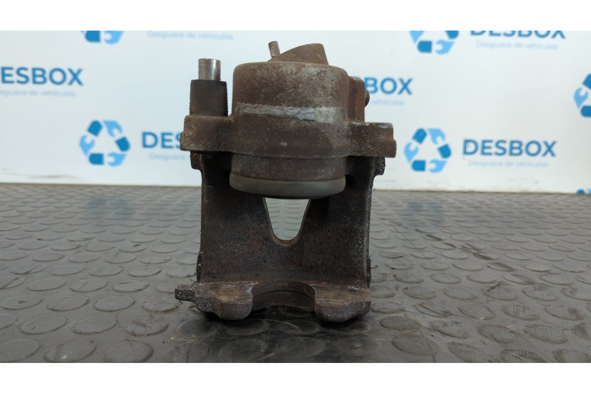 Recambio de pinza de freno delantera derecha para volkswagen caddy ka/kb (2k) 1.9 tdi (bsu) referencia OEM IAM CN682  