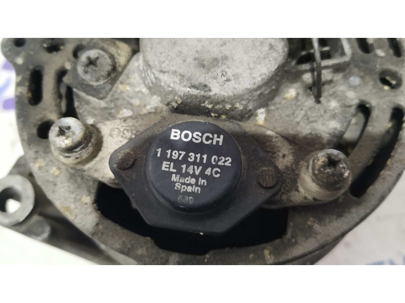 Recambio de alternador para mercedes-benz clase c (w201) berlina e 190 (201.024) referencia OEM IAM 0986034050  