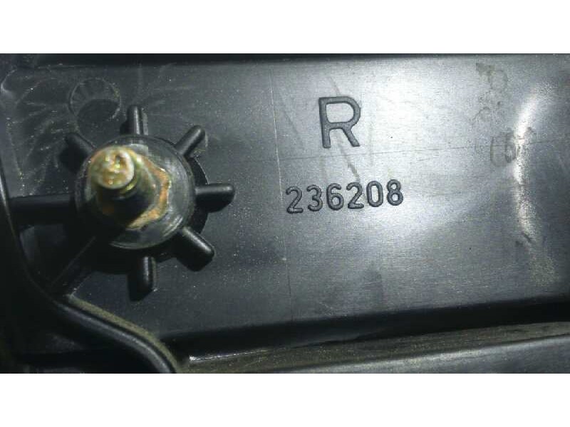 Recambio de piloto porton derecho para honda accord berlina (cc/ce) 1.8 (ce7) referencia OEM IAM 236208  