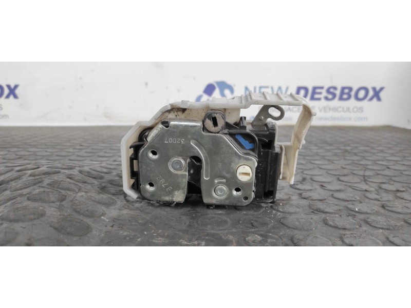Recambio de cerradura puerta trasera derecha para fiat bravo (198) 1.9 8v jtd cat referencia OEM IAM B792  