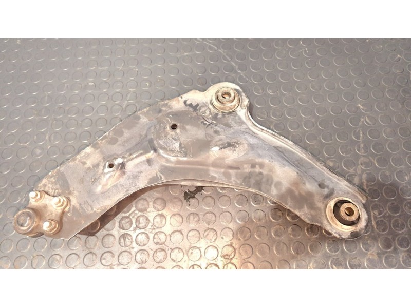 Recambio de brazo derecho inferior delantero para renault trafic combi (ab 4.01) 9 - plazas (l2h1) acristalado, combi largo refe