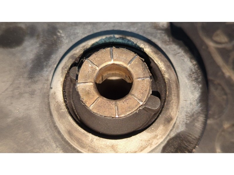 Recambio de brazo derecho inferior delantero para renault trafic combi (ab 4.01) 9 - plazas (l2h1) acristalado, combi largo refe