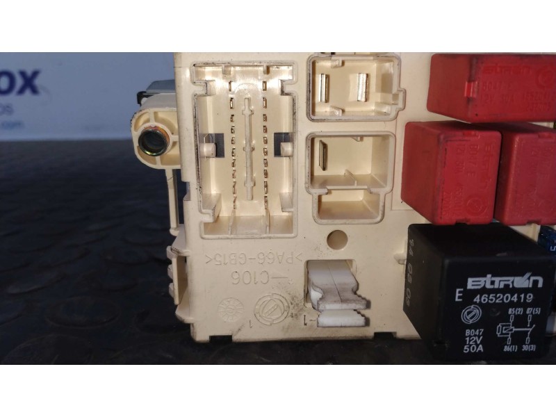 Recambio de caja reles / fusibles para fiat stilo (192) 1.9 jtd / 1.9 jtd 115 active referencia OEM IAM 51711819  