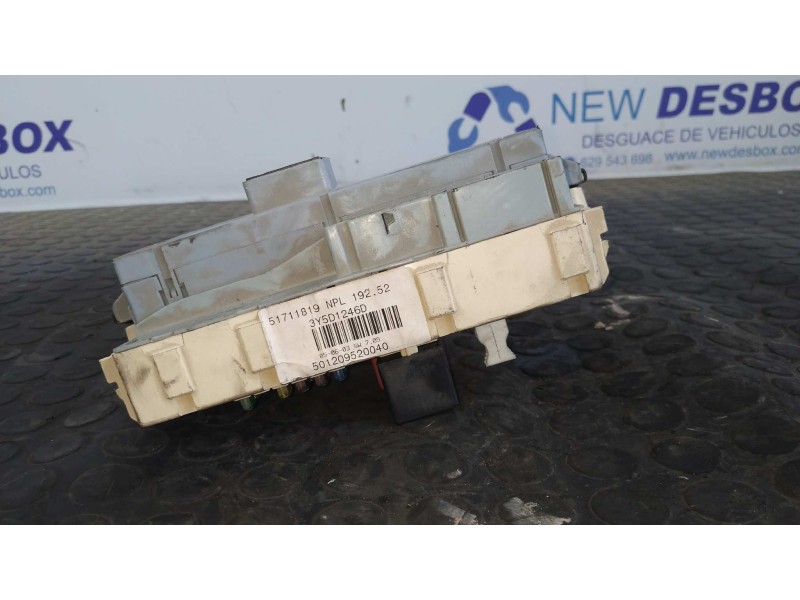 Recambio de caja reles / fusibles para fiat stilo (192) 1.9 jtd / 1.9 jtd 115 active referencia OEM IAM 51711819  