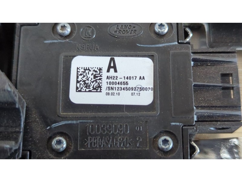 Recambio de guarnecido puerta delantera derecha para land rover range rover sport autobiography limited edition referencia OEM I