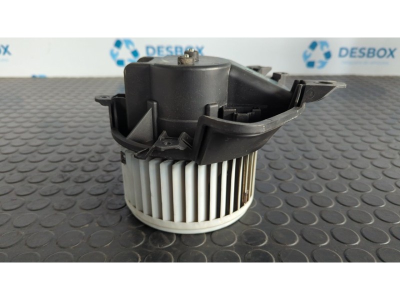 Recambio de motor calefaccion para fiat fiorino 1.3 16v m-jet cat referencia OEM IAM 507730100  