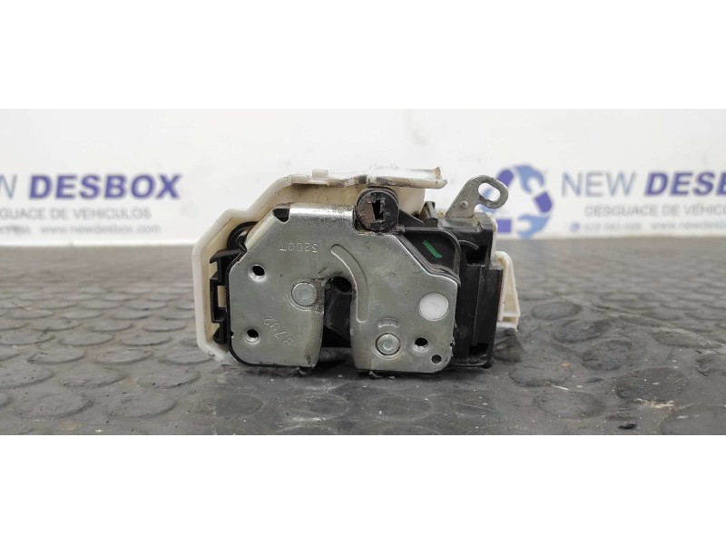 Recambio de cerradura puerta delantera derecha para fiat bravo (198) 1.9 8v jtd cat referencia OEM IAM B792  