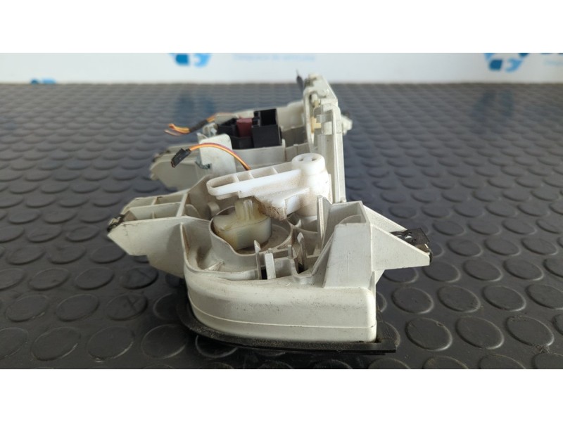 Recambio de mando calefaccion / aire acondicionado para fiat fiorino 1.3 16v m-jet cat referencia OEM IAM 05073401000013  