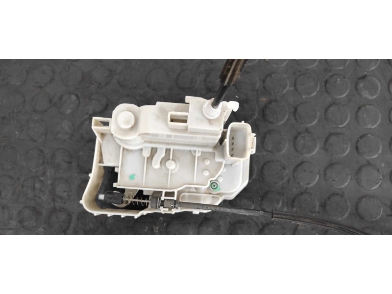 Recambio de cerradura puerta trasera izquierda para fiat bravo (198) 1.9 8v jtd cat referencia OEM IAM 33S07  