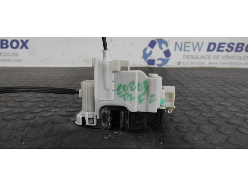 Recambio de cerradura puerta trasera izquierda para fiat bravo (198) 1.9 8v jtd cat referencia OEM IAM 33S07  