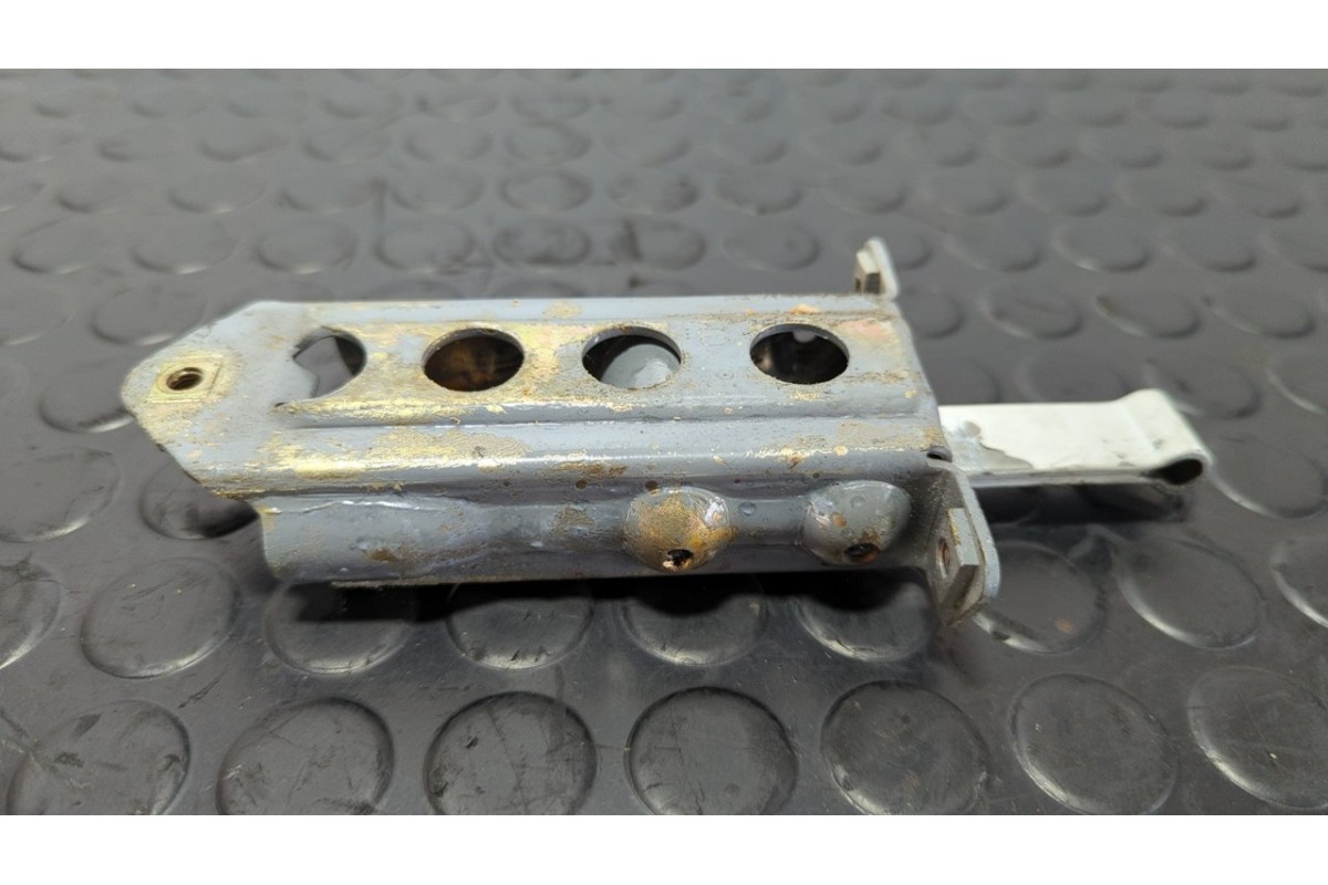 Recambio de retenedor puerta izquierda para mercedes-benz clase c (w201) berlina e 190 (201.024) referencia OEM IAM   