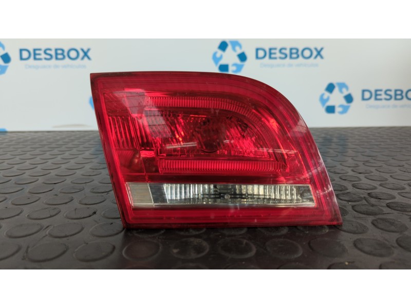 Recambio de piloto porton izquierdo para audi a3 sportback (8p) 1.6 tdi ambition referencia OEM IAM 8P4945093D  
