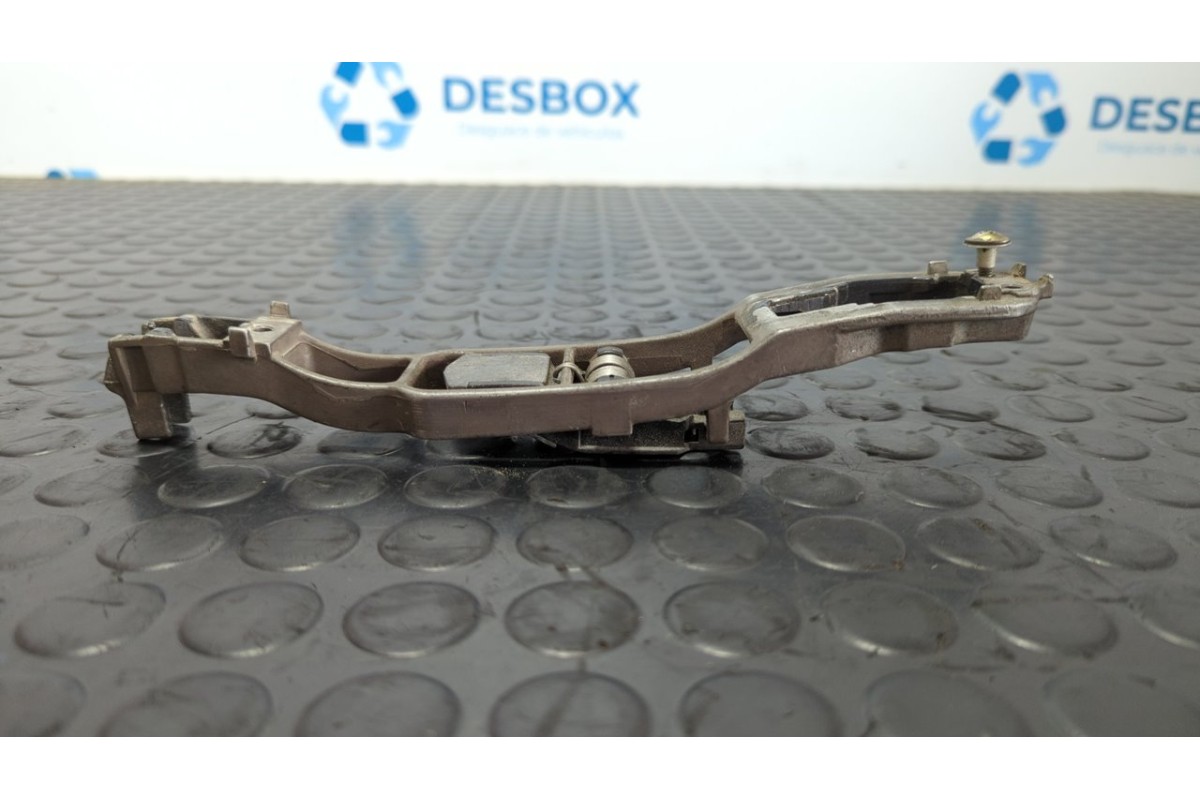 Recambio de soporte maneta delantera izquierda para mercedes-benz clase e (w124) berlina 3.0 referencia OEM IAM YMOS  
