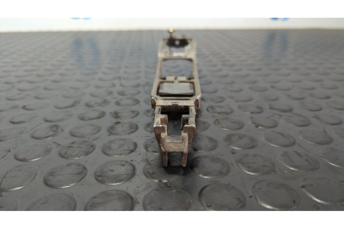 Recambio de soporte maneta delantera izquierda para mercedes-benz clase e (w124) berlina 3.0 referencia OEM IAM YMOS  