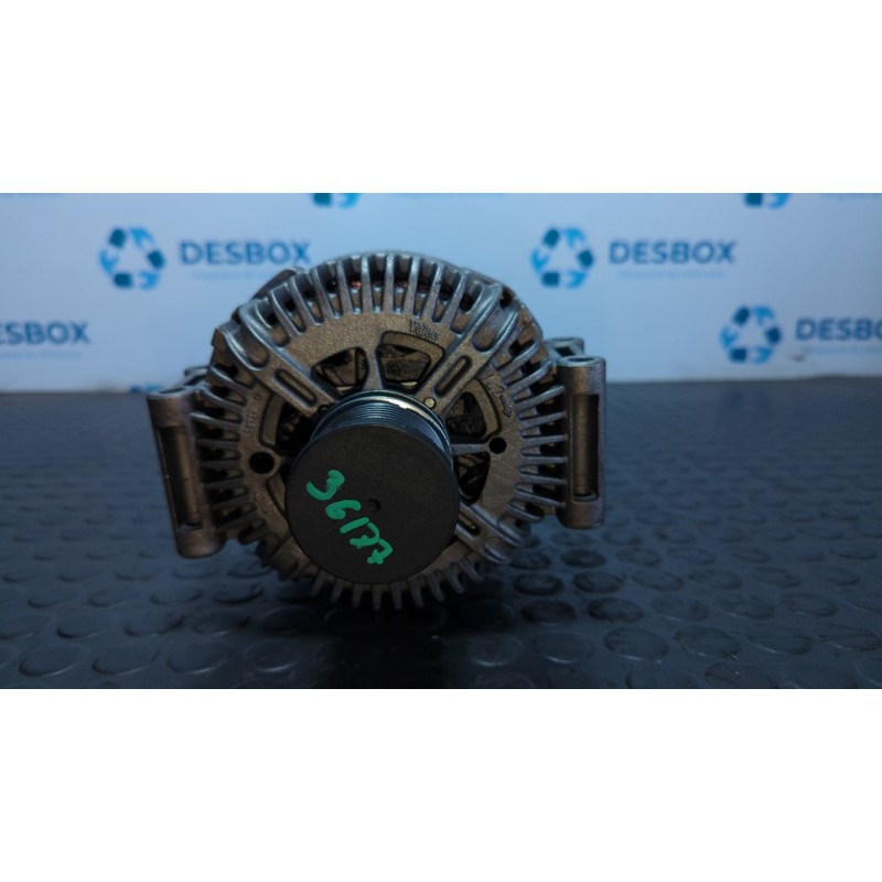 Recambio de alternador para mercedes-benz clase m (w164) 280 / 300 cdi (164.120) referencia OEM IAM 58720  