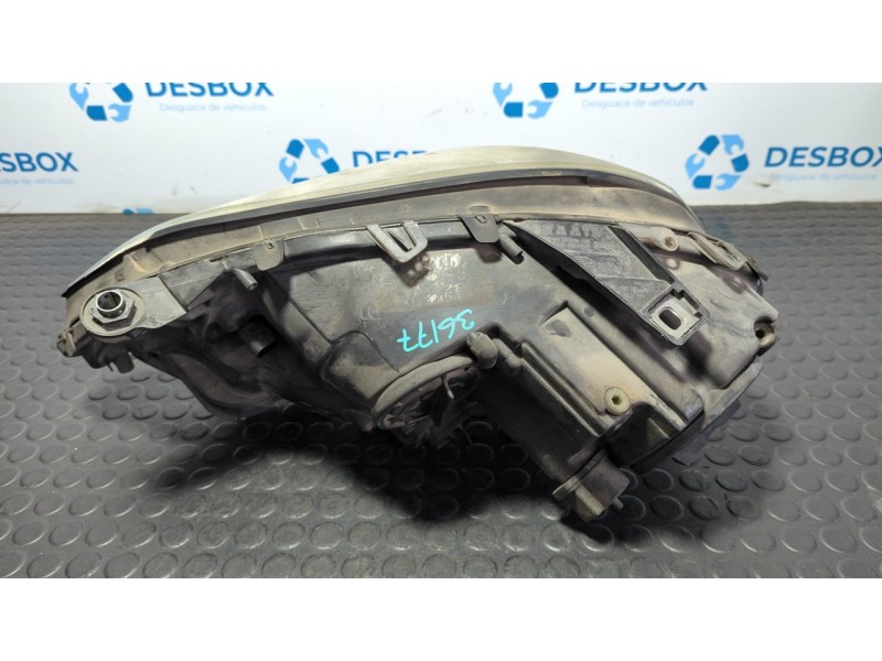 Recambio de faro derecho para mercedes-benz clase m (w164) 280 / 300 cdi (164.120) referencia OEM IAM 263348  