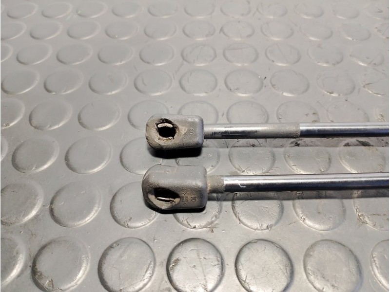 Recambio de amortiguadores capo para mercedes-benz clase m (w164) 280 / 300 cdi (164.120) referencia OEM IAM A1648800029  
