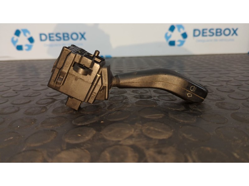 Recambio de mando intermitentes para bmw serie 3 berlina (e46) 3.0 24v turbodiesel cat referencia OEM IAM 8363668  