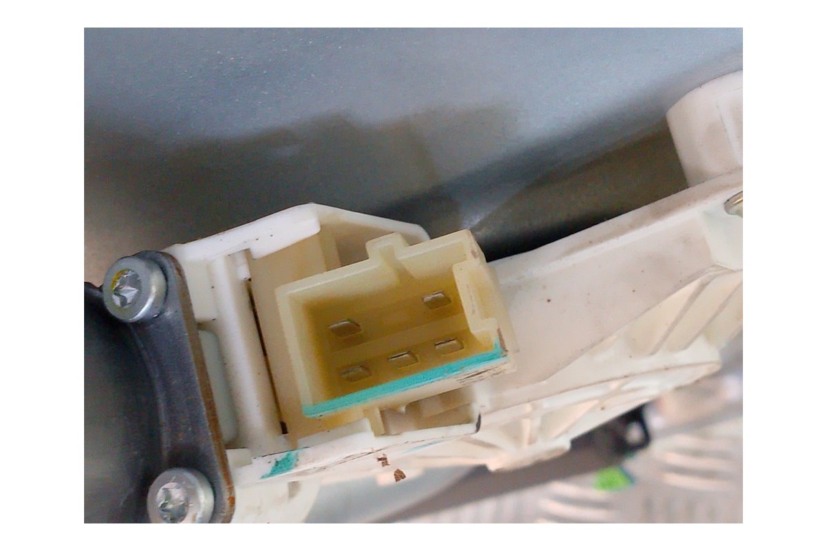 Recambio de elevalunas delantero derecho para mercedes-benz clase m (w164) 280 / 300 cdi (164.120) referencia OEM IAM A251820084