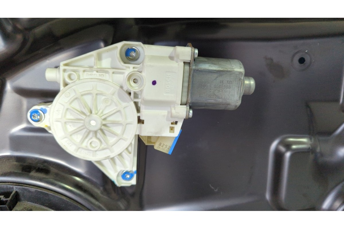 Recambio de elevalunas trasero derecho para mercedes-benz clase m (w164) 280 / 300 cdi (164.120) referencia OEM IAM A1648200502 