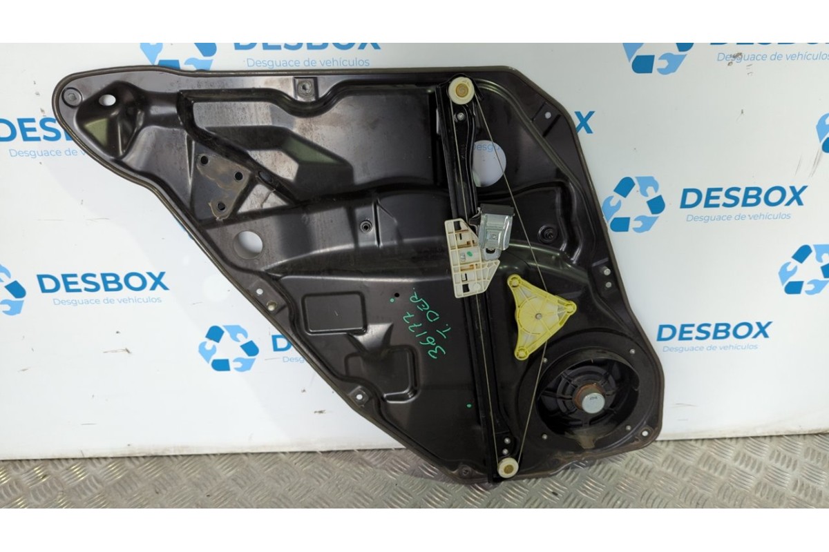 Recambio de elevalunas trasero derecho para mercedes-benz clase m (w164) 280 / 300 cdi (164.120) referencia OEM IAM A1648200502 