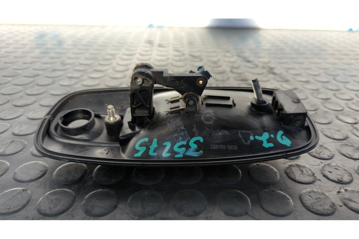 Recambio de maneta delantera izquierda para nissan primastar (x83) caja cerrada batalla corta 2,7t referencia OEM IAM 8200170625