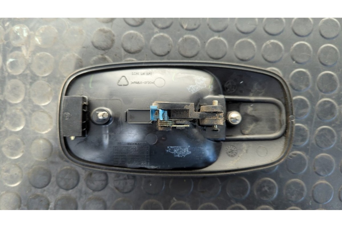 Recambio de maneta delantera derecha para nissan primastar (x83) caja cerrada batalla corta 2,7t referencia OEM IAM 8200170625  