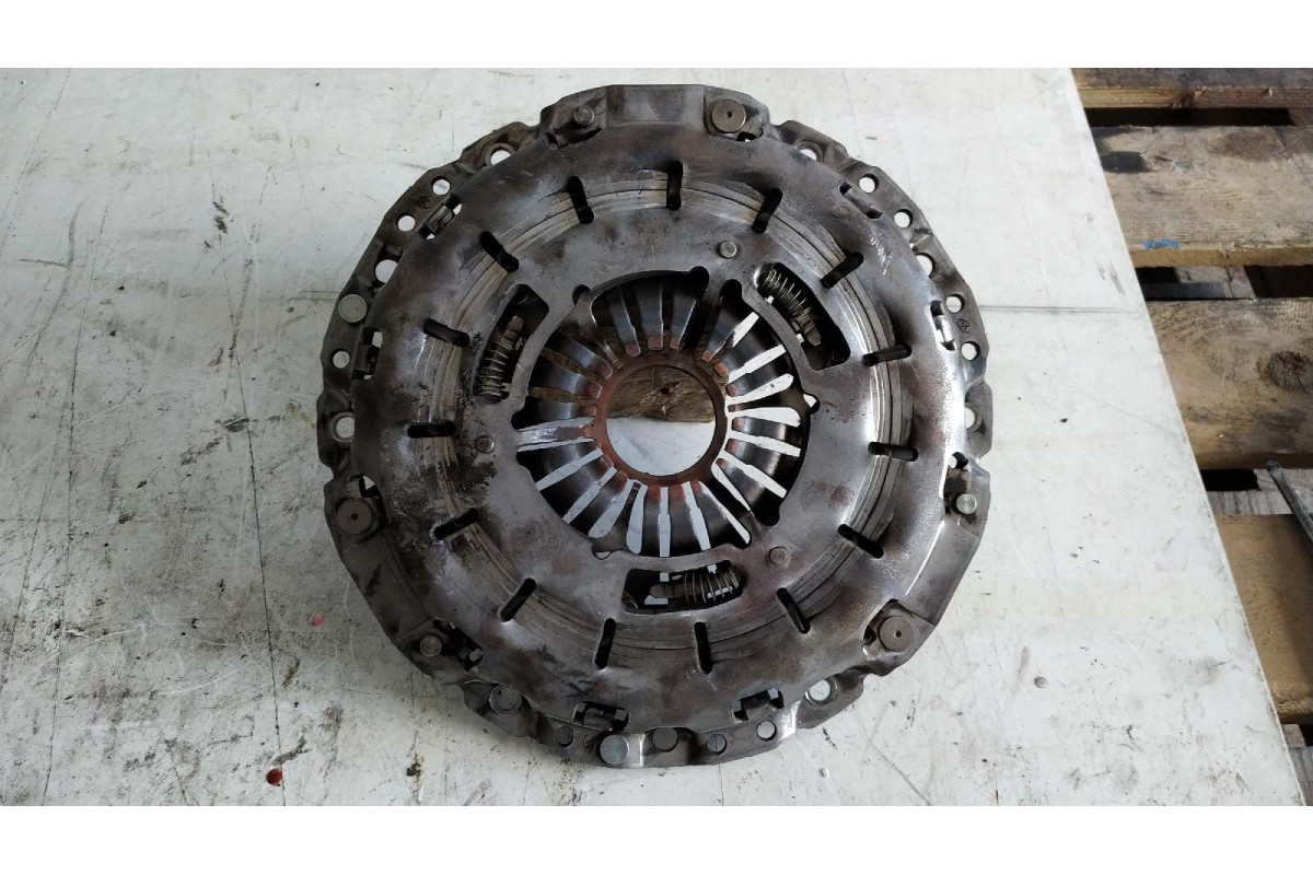 Recambio de kit embrague para bmw serie 1 berlina (e81/e87) 2.0 16v diesel cat referencia OEM IAM 324033610  