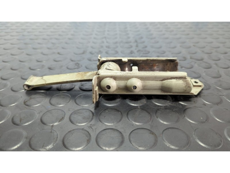 Recambio de retenedor puerta derecha para mercedes-benz clase c (w201) berlina 1.8 e 190 (201.018) referencia OEM IAM   