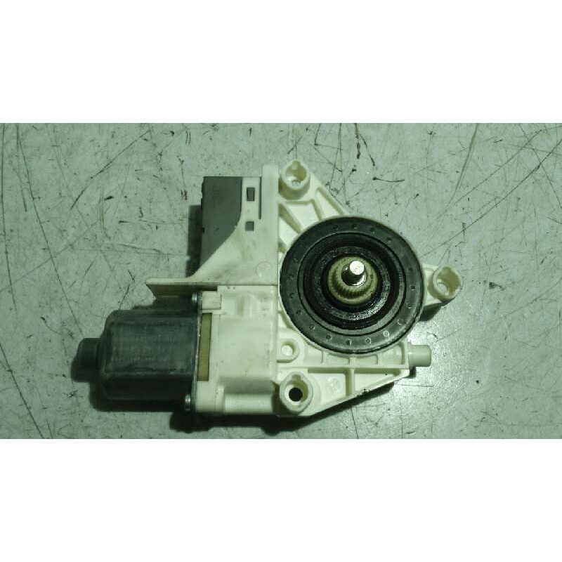 Recambio de motor elevalunas trasero izquierdo para peugeot 407 st confort referencia OEM IAM 0130822201  