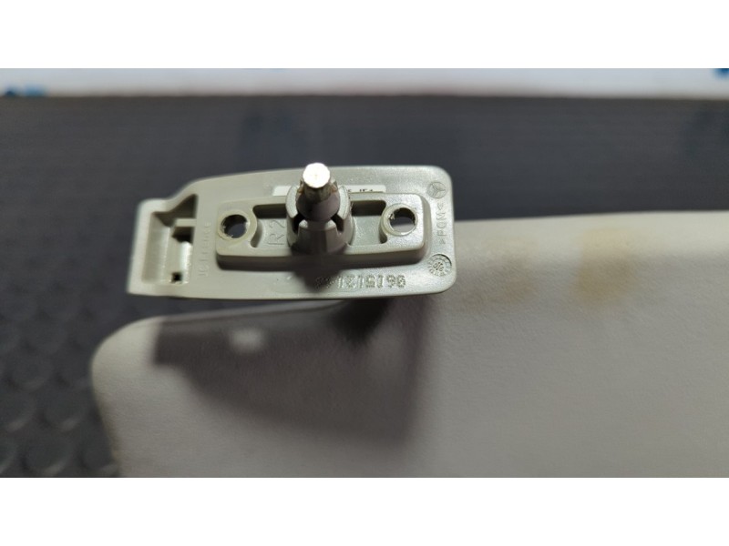 Recambio de parasol derecho para mercedes-benz clase m (w164) 280 / 300 cdi (164.120) referencia OEM IAM A1648100210  