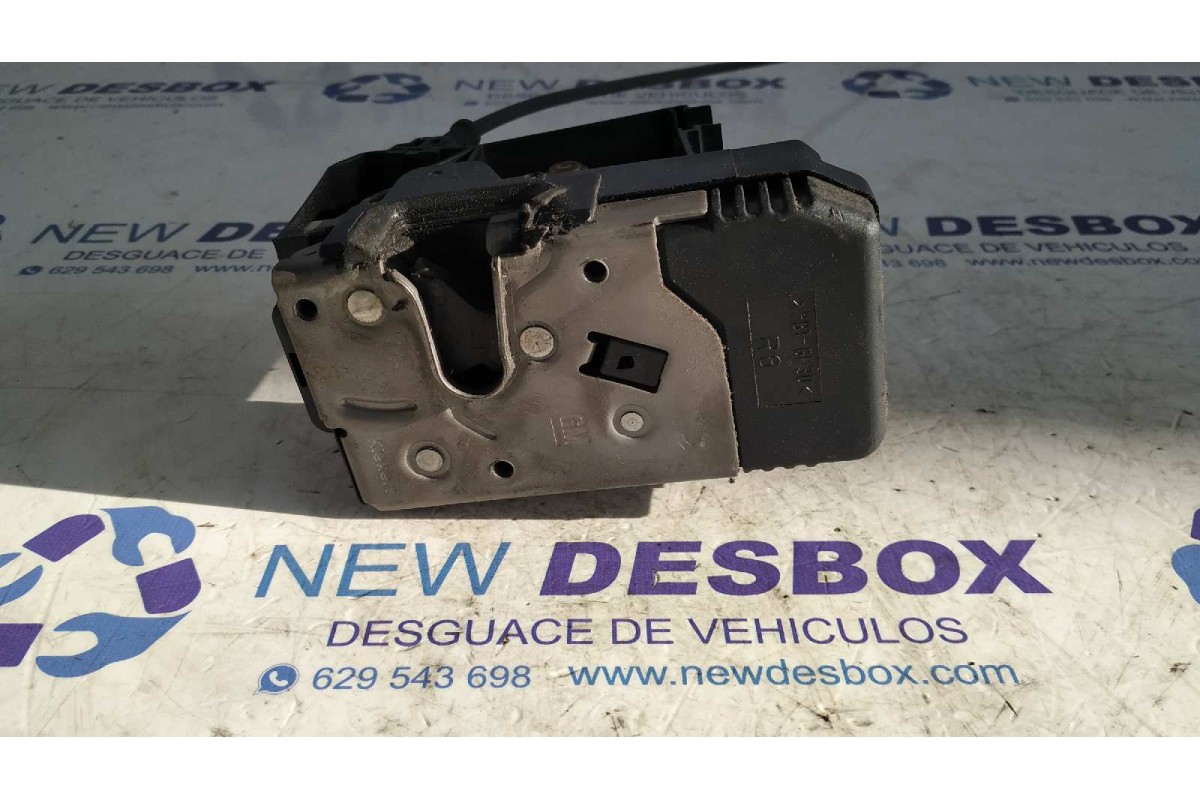 Recambio de cerradura puerta delantera derecha para opel vivaro furgón/combi (07.2006 =>) 2.0 16v cdti referencia OEM IAM 820004