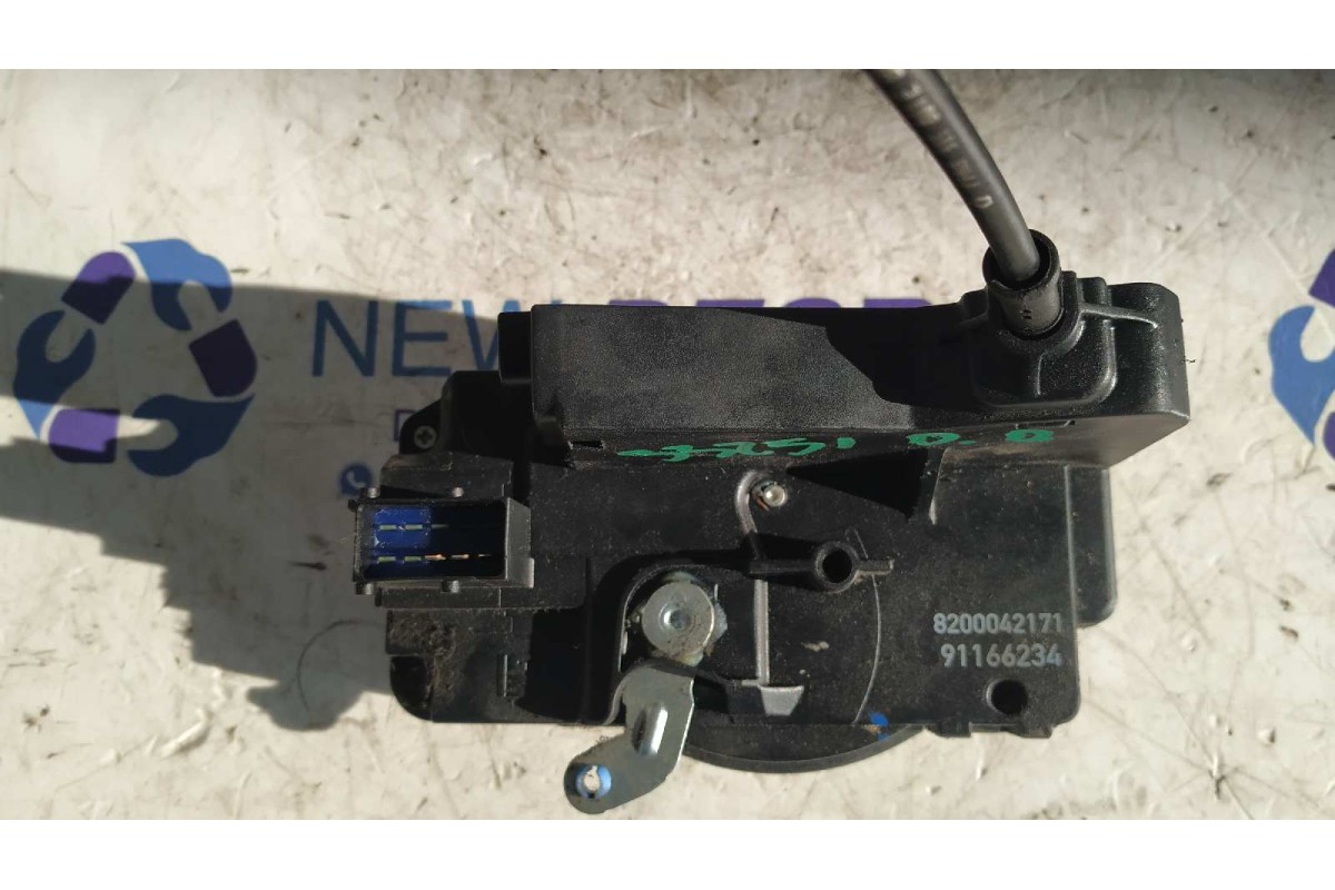 Recambio de cerradura puerta delantera derecha para opel vivaro furgón/combi (07.2006 =>) 2.0 16v cdti referencia OEM IAM 820004