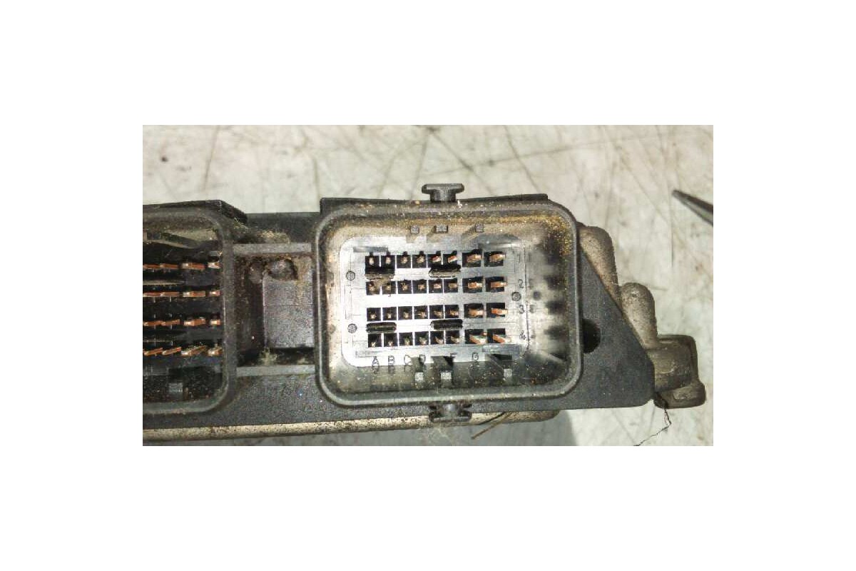 Recambio de centralita motor uce para opel movano (2004 =>) 2.5 cdti cat (g9u-754 / lzm) referencia OEM IAM 8200311550  