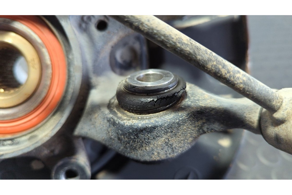 Recambio de mangueta trasera izquierda para mercedes-benz clase s (w220) berlina 400 cdi (220.028) referencia OEM IAM A220357090