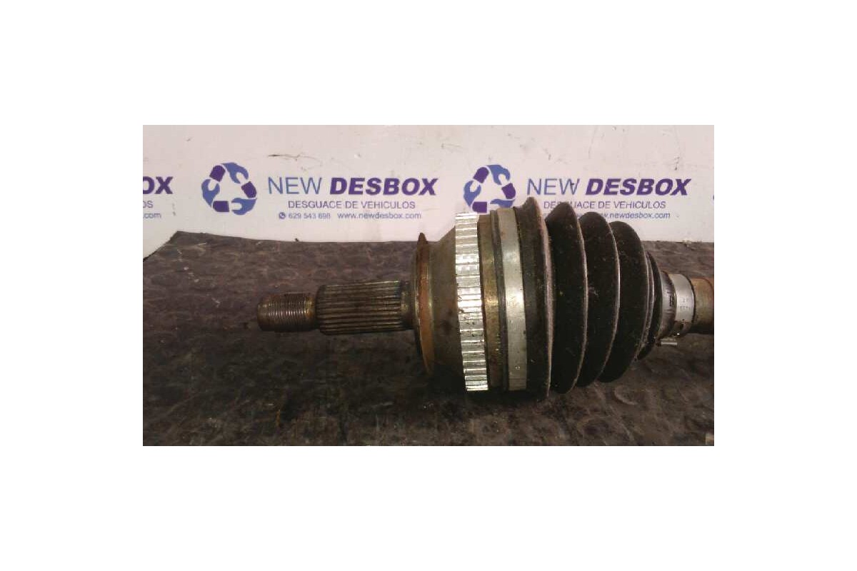 Recambio de transmision delantera izquierda para renault master caja abierta/chasis ab ´98 2.5 diesel referencia OEM IAM 7700102