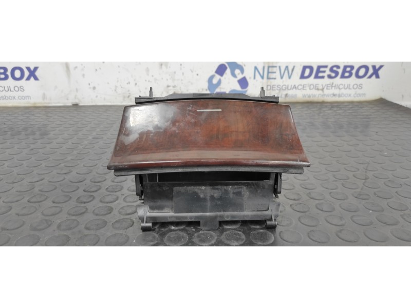 Recambio de cenicero para mercedes-benz clase c (w203) berlina 2.7 cdi 20v cat referencia OEM IAM A2036800852  