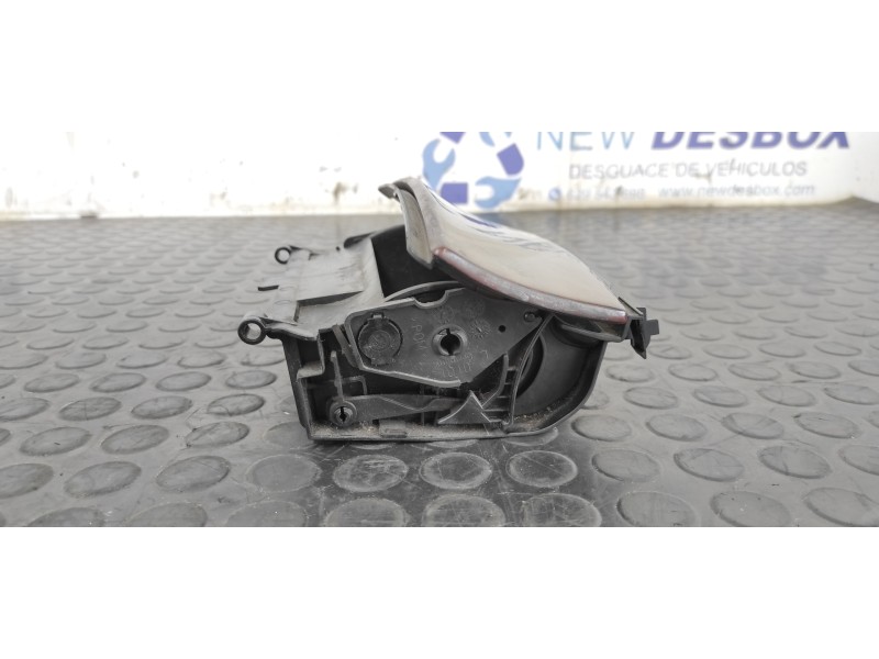 Recambio de cenicero para mercedes-benz clase c (w203) berlina 2.7 cdi 20v cat referencia OEM IAM A2036800852  