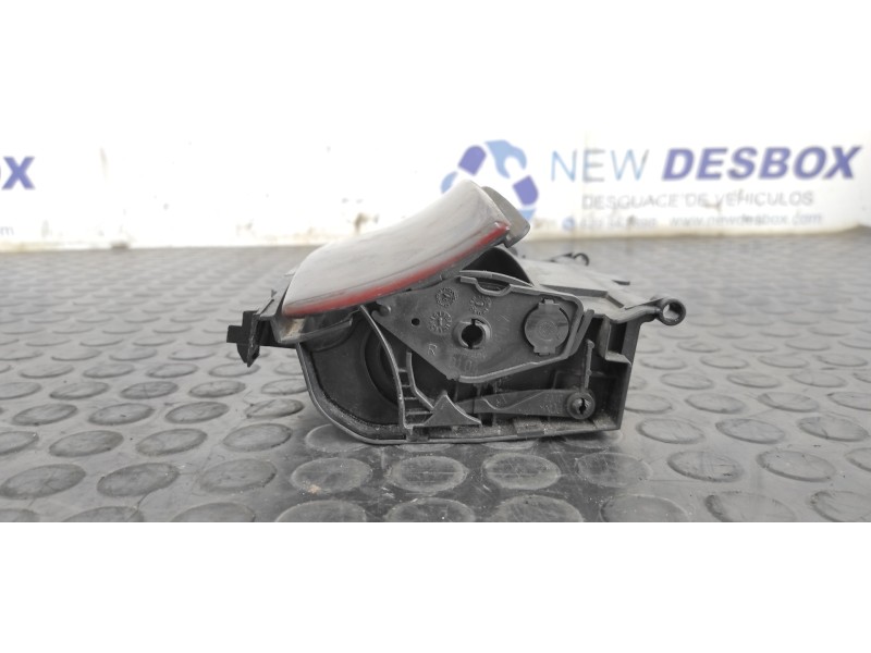 Recambio de cenicero para mercedes-benz clase c (w203) berlina 2.7 cdi 20v cat referencia OEM IAM A2036800852  