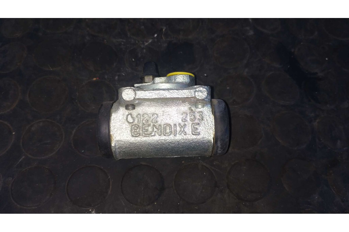 Recambio de bombin freno tambor para renault clio i fase i+ii (b/c57) 1.9 diesel referencia OEM IAM 7701035474  