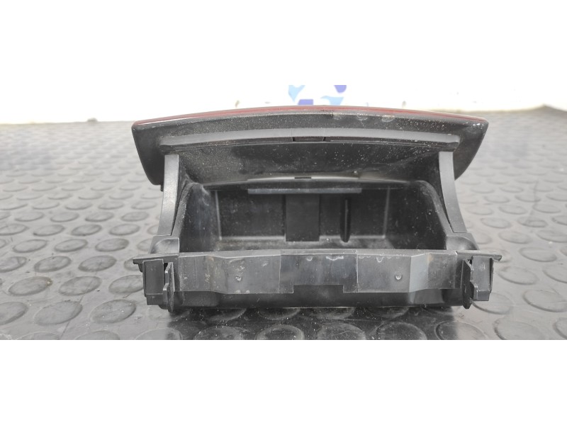 Recambio de cenicero para mercedes-benz clase c (w203) berlina 2.7 cdi 20v cat referencia OEM IAM A2036800852  